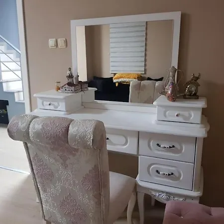 Villa Aden Sehir Ve Doga Manzarali 4 Katli Cekirge