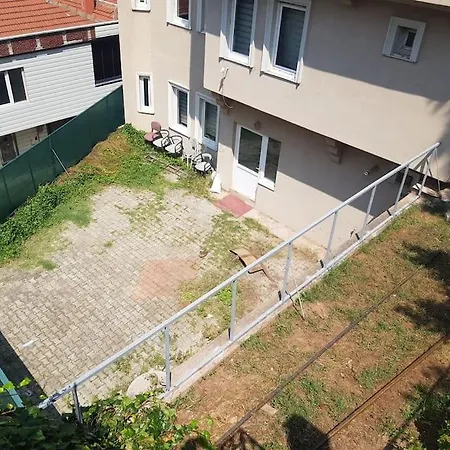 Aden Sehir Ve Doga Manzarali 4 Katli Villa *